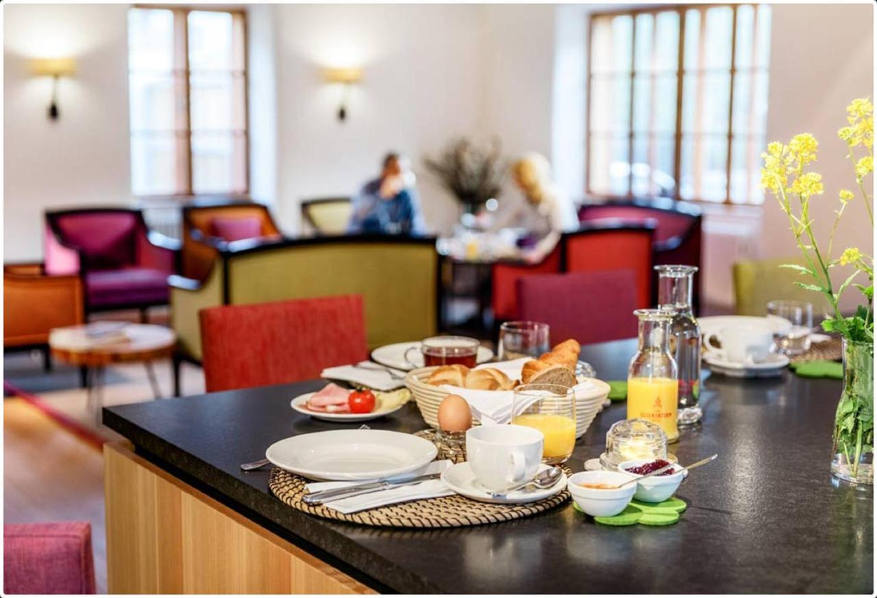 Hotel Zum Glockenturm Marktl Екстериор снимка